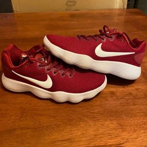 Men’s NIKE hyperdunk sz 8